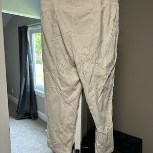Lululemon capris pants